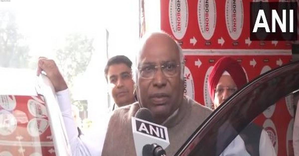 Mallikarjun Kharge reiterates demand for Home Minister's statement on Parliament security breach